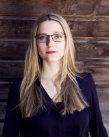 Natalie-Hölzel-hoch-72dpi_web.